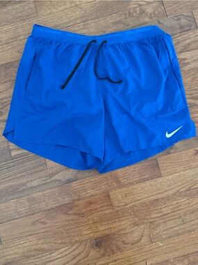 NWT Nike Stride Men's Dri-Fit 5'' 2-in-1 Running Shorts L DM4755-480